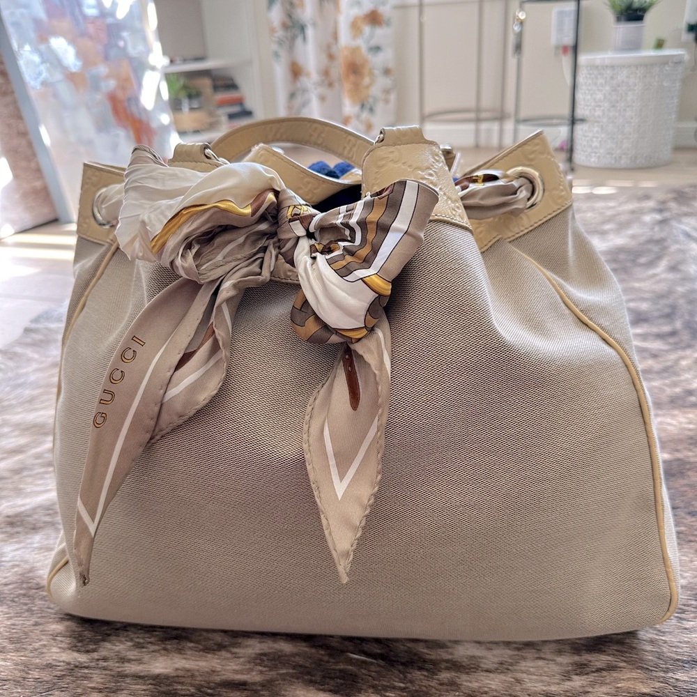 Gucci Positano shoulder tote - canvas bag with scarf detail